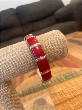 Vintage Silver Tone And Vibrant Red Enamel Hinged Bangle Bracelet